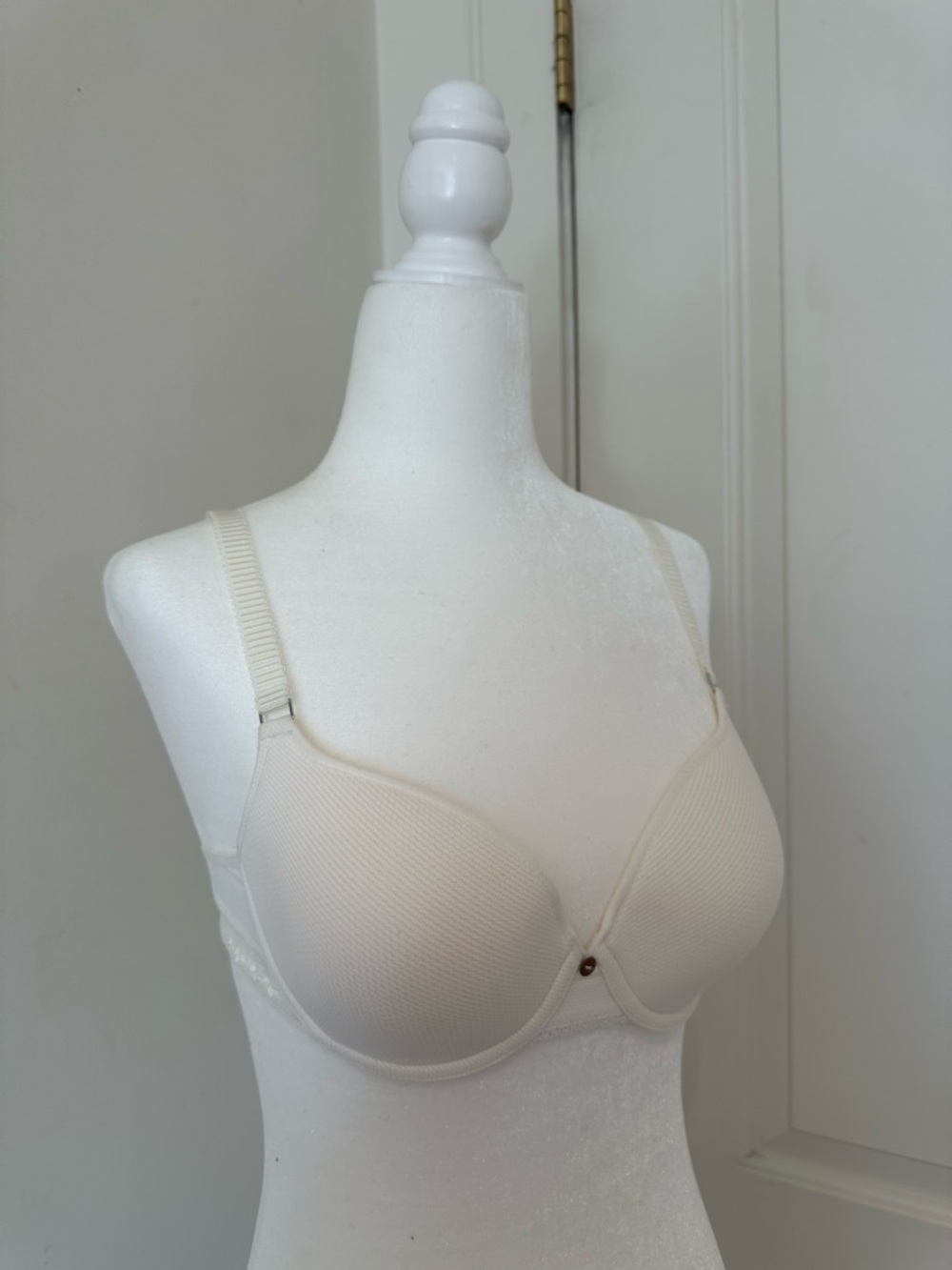 Passionata by Chantelle Lace T-Shirt Bra White 32C NWT